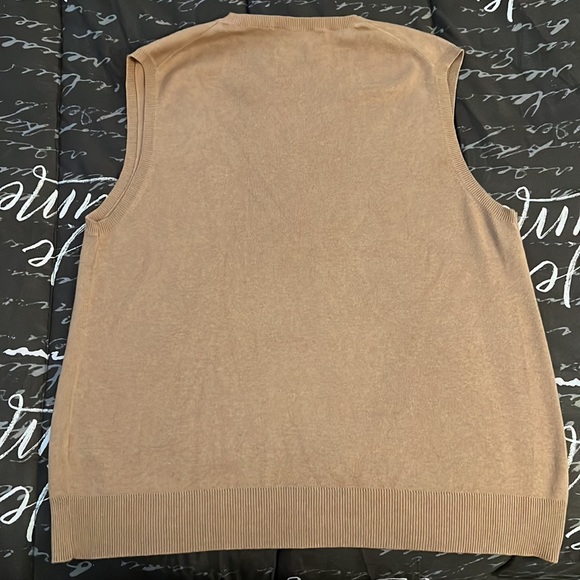 Medium Polo Vest - Picture 4 of 5